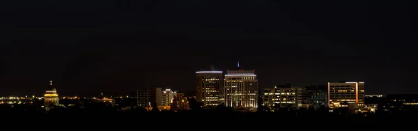 Panoramiczny widok na Boise Idaho widziany nocą — Zdjęcie stockowe