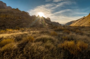 Leslie Gulch Oregon kayalık ridgeline üzerinde Gündoğumu