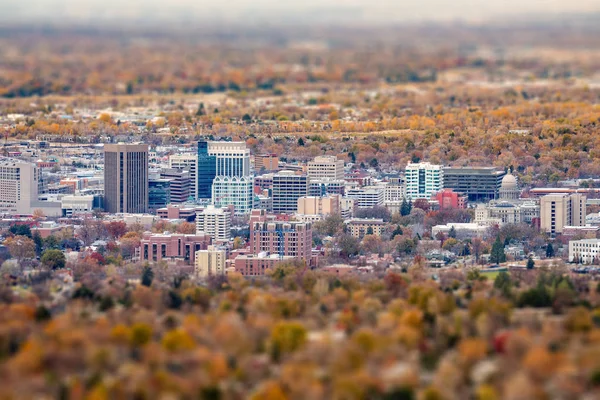 Tilt Shift wpływa na miasto Boise z jesienne kolory — Zdjęcie stockowe