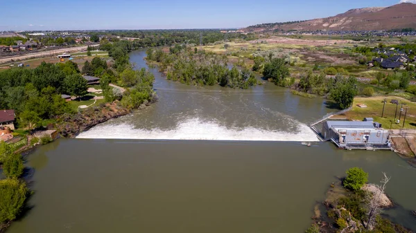 보이시 강 의 봄에 전환 댐 실행 — 스톡 사진