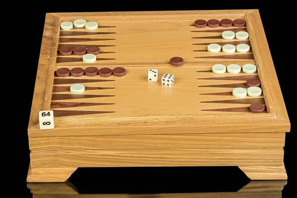 Juego de mesa de Backgammon con dados — Foto de Stock