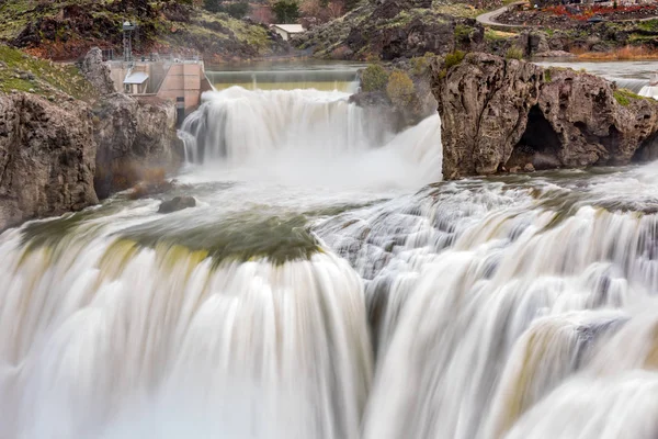 Textures de l'eau comme si elle coulait sur une cascade — Photo