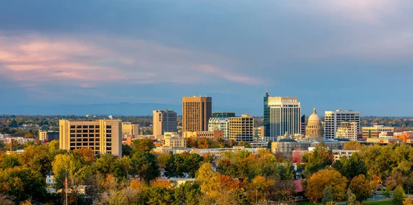 Beautiful little town of Boise Skyline in fall — Stock Photo, Image
