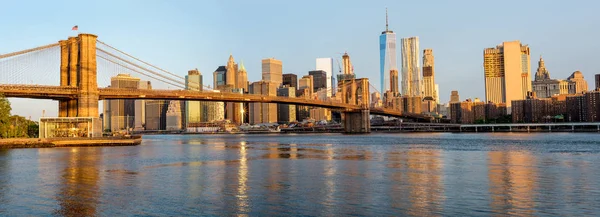 Unique view of New York City from Brooklyn Bridge — Stock Photo, Image
