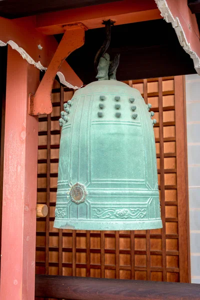 Campana de adoración en un templo de Japón —  Fotos de Stock