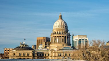 Idaho ve Boise siluetinin başkent binası