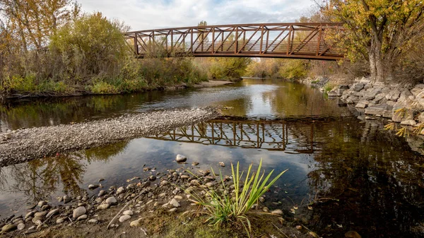 Río Boise en Idaho puente de pie — Foto de Stock