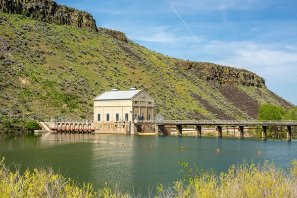 Spring in Idaho with a historic Dam on the Boise River — Stock Photo, Image