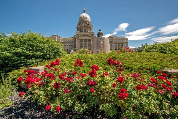 Capitale de l'État de l'Idaho et roseraie — Photo