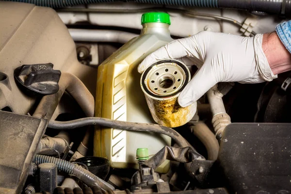 Truck Engine Compartment Freshly Removed Oil Filter — Stock Photo, Image