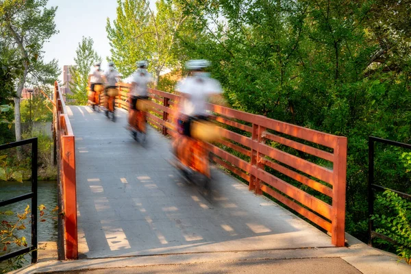 Rower Przecina Most Przez Rzekę Boise — Zdjęcie stockowe