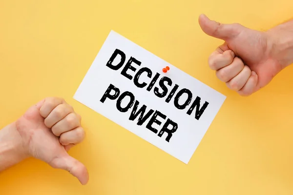 Мужские Руки Показывают Признаки Одобрения Неодобрения Открытка Надписью Decision Power — стоковое фото