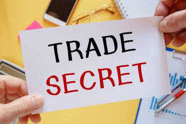 Ticaret Sırrı 'nı yazan el yazısı. Bir ürün fikri mülkiyeti hakkında gizli bilgi anlamına gelen kavram