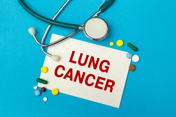 Tarjeta Con Texto Lung Cancer Estetoscopio Concepto Médico — Foto de Stock