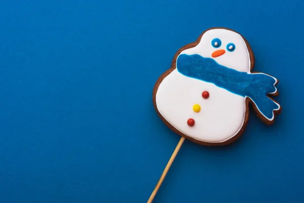 Regalos Navidad Pan Jengibre Hecho Mano Sobre Fondo Azul — Foto de Stock