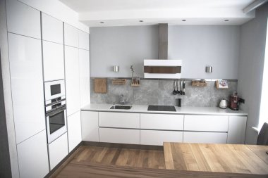 minimalist tarzı geniş mutfak