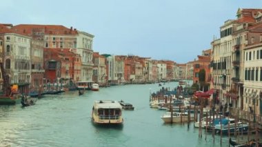 Su otobüs toplu taşıma araçları ve taksi Venedik, İtalya'yarış komitesi botu.