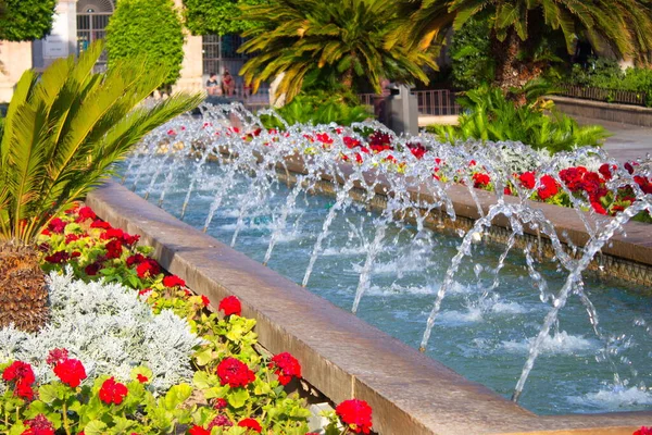 Farbenfroher Garten Der Glorieta Murcia lizenzfreie Stockfotos