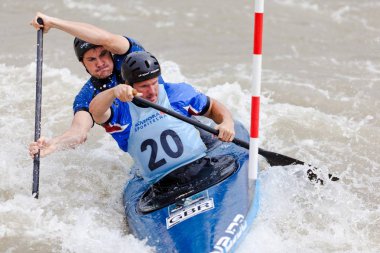 Bratislava-Cunovo, Slovakya-13 Ağustos-15 2010: ECA Avrupa Kano slalom Şampiyonası 2010