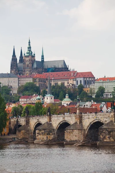 Prague, Czech Republic, 5th. May, 2011 : View on Castle District — Stock Photo, Image