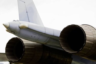 Savaş uçağının jet motoru.
