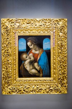 St. Petersburg, Rusya - 7 Temmuz 2019 : Madonna and Child in Her