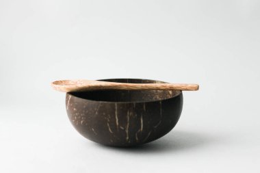 Hindistan cevizi kabuğu kase, Hindistan cevizi kabuğundan yapılmış kase yeşil buğday