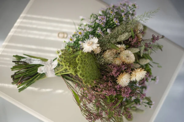 Bruidsboeket Met Kostbare Bloemen — Stockfoto