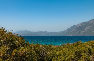 Ege Adaları. Türkiye 'nin güneybatısındaki Gokova Körfezi' ndeki Ege Denizi kıyısı Mugla iline bağlı..
