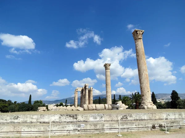 Европа Греция Афины Руины Древнего Храма Посвященного Зевсу Хорошую Погоду — стоковое фото