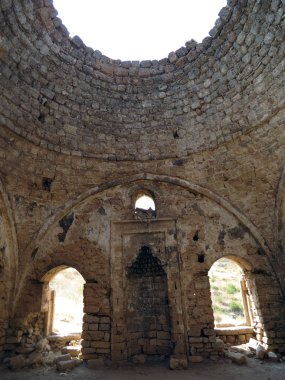 Eski bir dini Bina içinde Corinth, Yunanistan görüntülemek