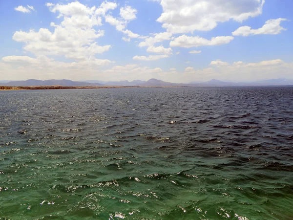 Avrupa, Yunanistan, Loutraki, Gulf of Korint ve Peloponnese tepeler sıcak Gbre görüntülemek