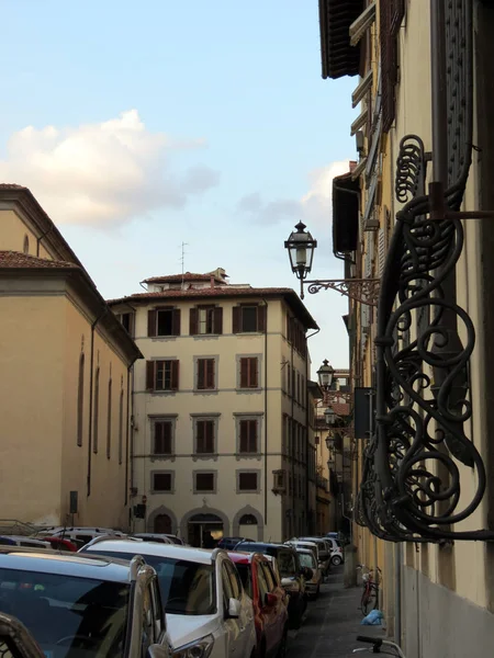中世の街 フィレンツェ イタリアの街を閉じる — ストック写真