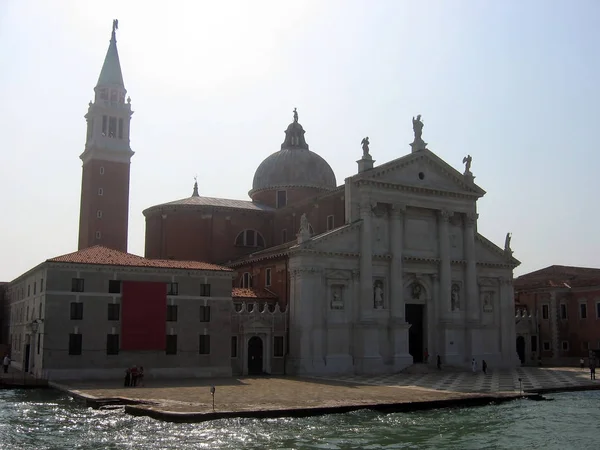 San Giorgio Maggiore Katedrali görünümünde güneş ışığı, Venedik, İtalya