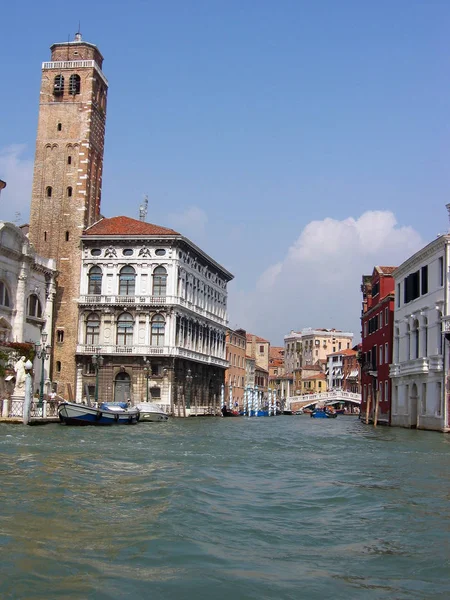 Cannaregio kanal ve Palazzo Labia, Venedik, İtalya