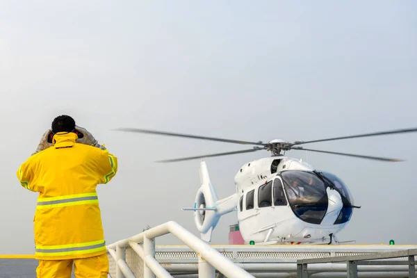 Oficial Aterrizaje Helicópteros Alarma Para Servicio Rescate Aéreo Equipo Rescatistas — Foto de Stock