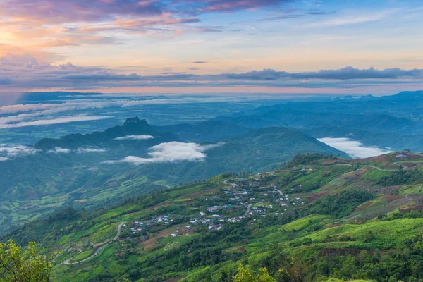 Montañas Bajo Niebla Mañana Phu Tub Berk Petchabun Tailandia —  Fotos de Stock