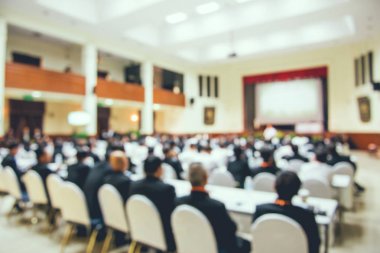 İş Bulanık Konferansı ve Konferans Salonunda Sunum.