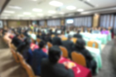 İş Bulanık Konferansı ve Konferans Salonunda Sunum.