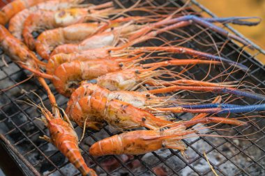 Fırında karides ızgarası, Tayland yemeği..