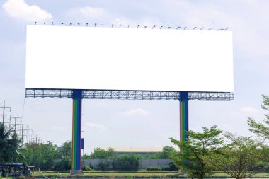 Büyük boş ilan panosu yeni reklam için hazır..