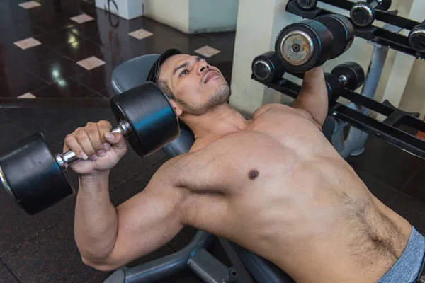 Persoonlijke Fitnesstrainer Toon Zijn Spieren Sterke Kale Bodybuilder Met Zes — Stockfoto