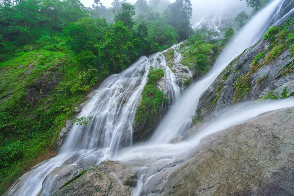 Gro Cachoeira Muitas Vezes Chamado Cachoeiras Forma Coração Umphang Tailândia — Fotografia de Stock