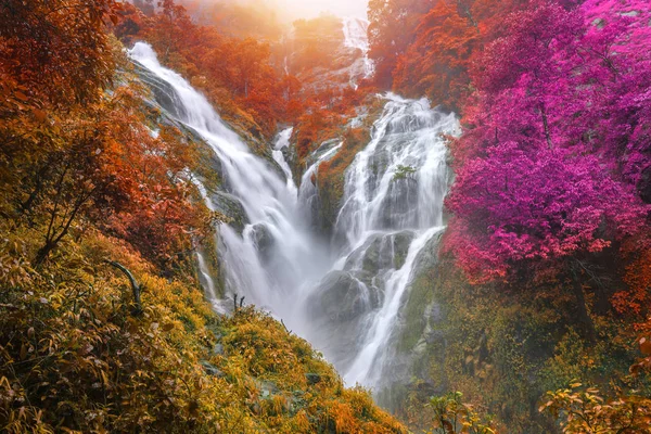 Pitugro Cachoeira Muitas Vezes Chamado Cachoeiras Forma Coração Umphang Tailândia — Fotografia de Stock