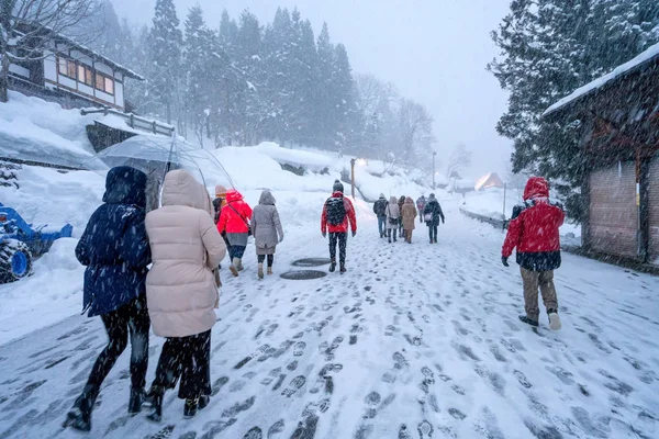 Traveler Walking Snow Covered Road Shirakawago Winter Japan — Stock Photo, Image