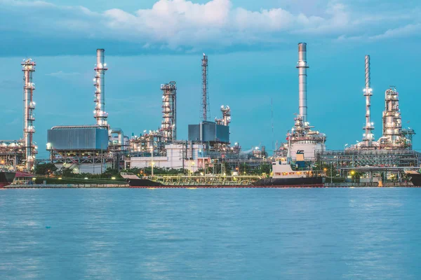 Fabryka Rafinerii Ropy Naftowej Zmierzch Bangkok Tajlandia — Zdjęcie stockowe