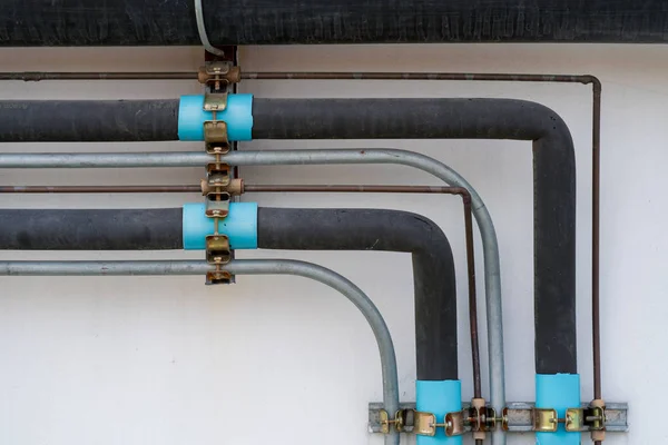 Pipes and faucet valves of gas heating system — Stock Photo, Image