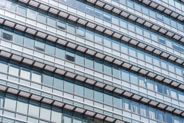 Edificio de oficinas de arquitectura contemporánea en la ciudad, Perspecti —  Fotos de Stock