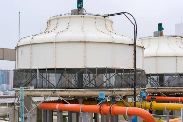 Ventilatiesysteem op het dak van het gebouw — Stockfoto