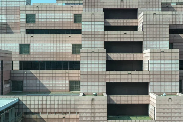 Edifício de escritórios de arquitetura contemporânea na cidade, Perspecti — Fotografia de Stock